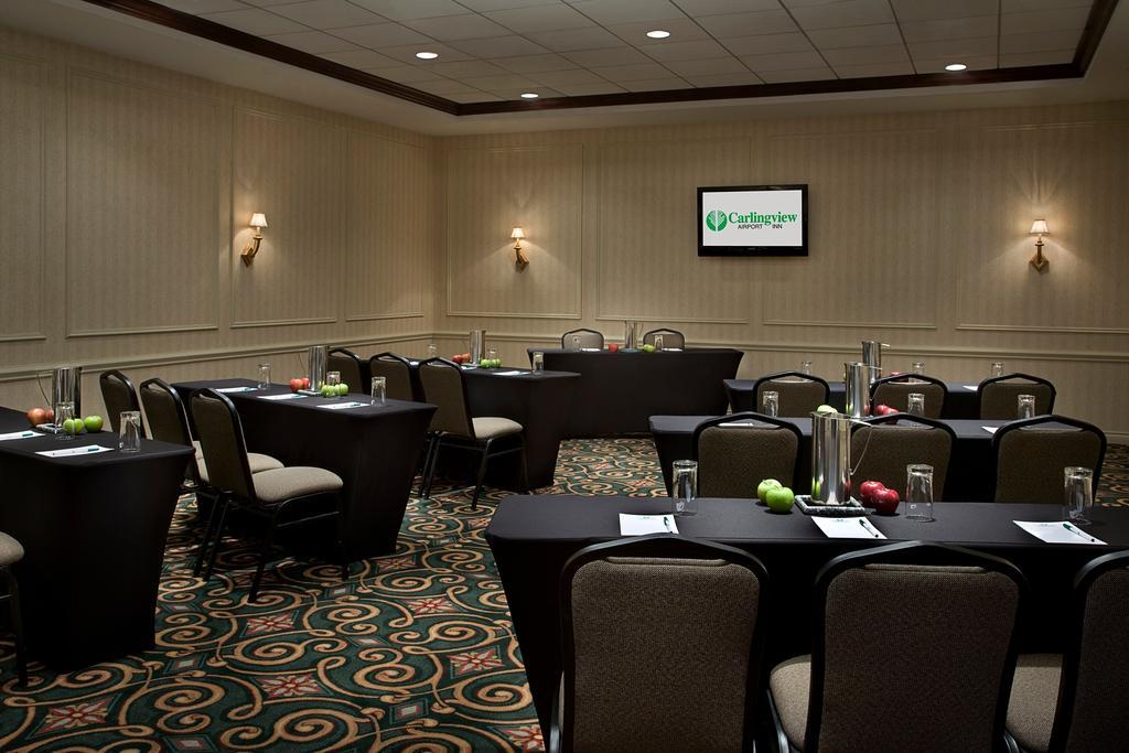 Hotel Carlingview Toronto Airport Миссиссага Экстерьер фото